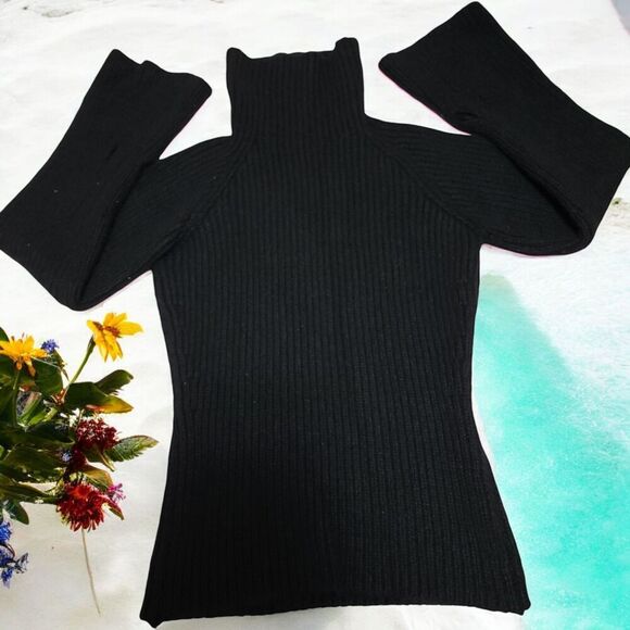 Gucci Sweaters - Gucci Black Ribbed Cashmere Sweater Made In Italy V Neck Long Sleeve Size Medium